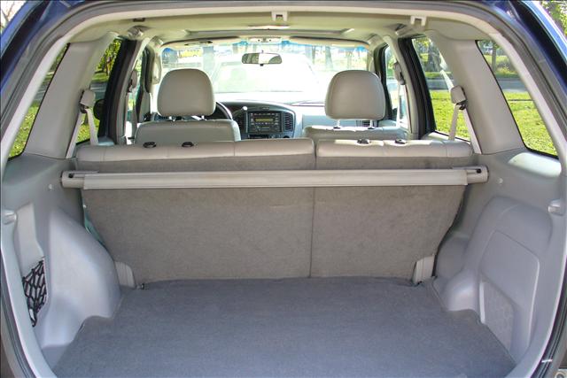 Mazda Tribute 2002 photo 2