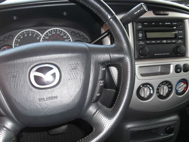 Mazda Tribute 2003 photo 3