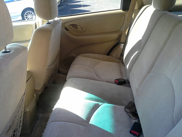 Mazda Tribute 2003 photo 3