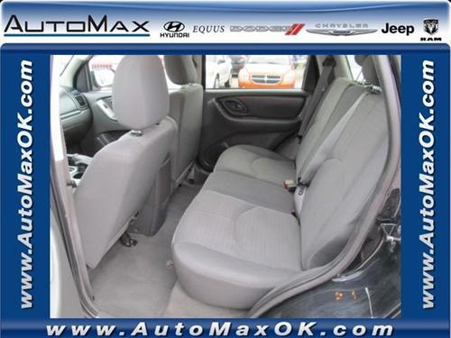 Mazda Tribute 2005 photo 2