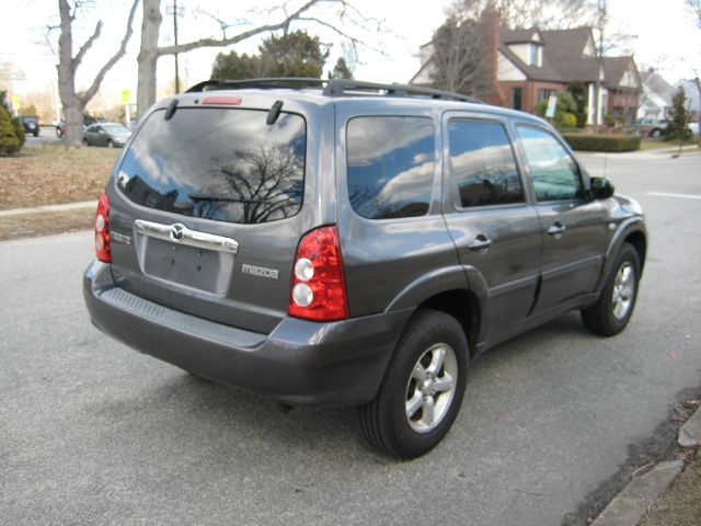 Mazda Tribute 2005 photo 2