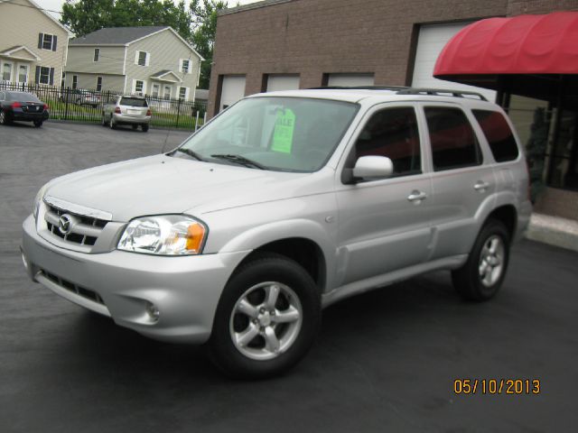 Mazda Tribute 2005 photo 2