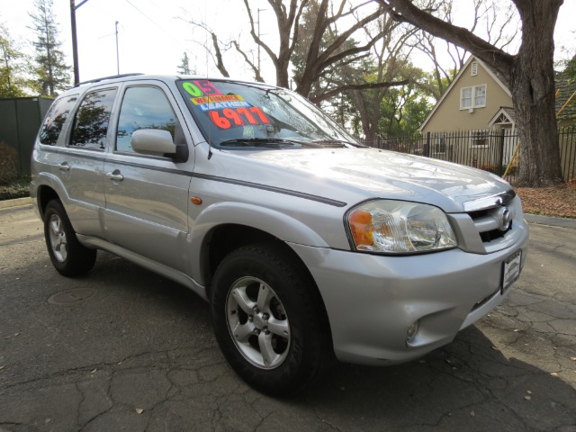 Mazda Tribute 2005 photo 2