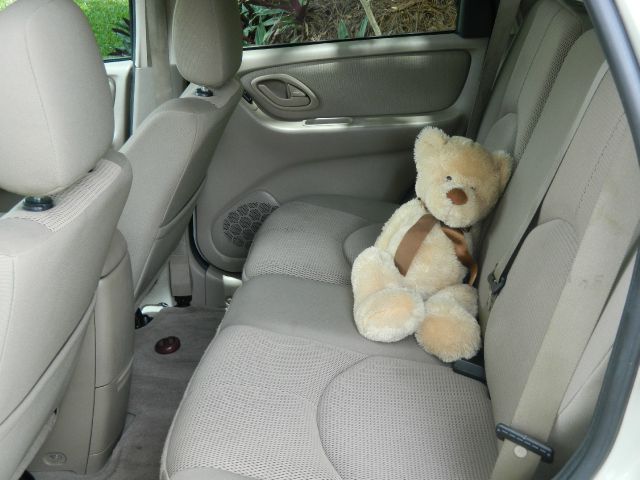 Mazda Tribute Base LS SS LT Z71 Work Tr SUV