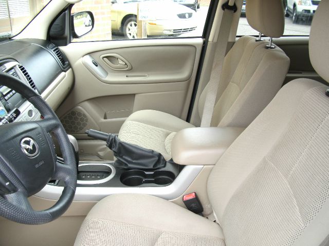 Mazda Tribute 2006 photo 1