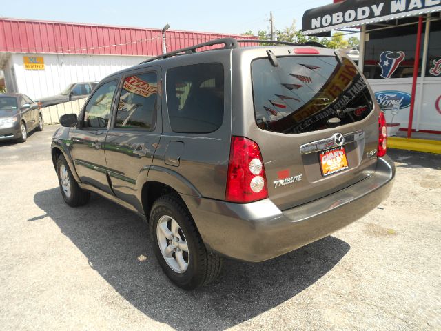 Mazda Tribute Showtruck SUV