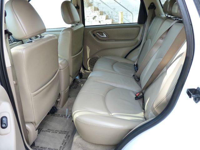 Mazda Tribute 2006 photo 16