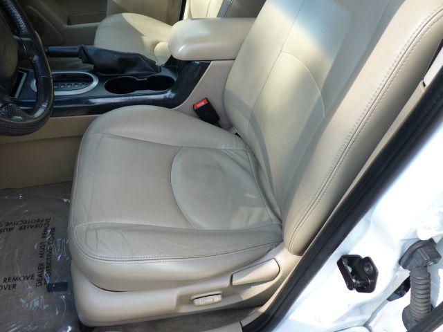 Mazda Tribute 2006 photo 18