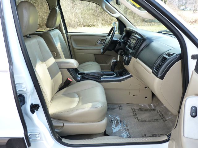 Mazda Tribute 2006 photo 3