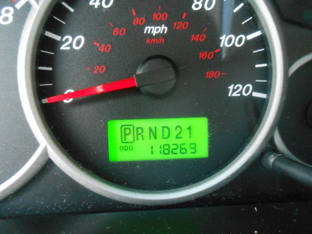 Mazda Tribute 2006 photo 1