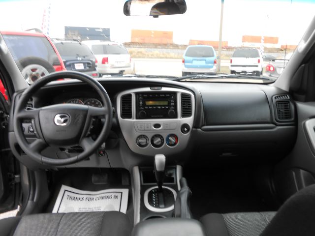 Mazda Tribute 2006 photo 3