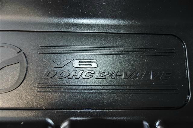 Mazda Tribute 2006 photo 2
