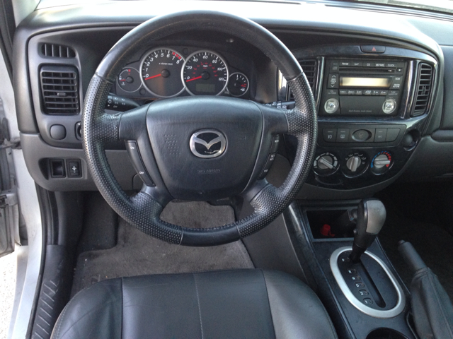 Mazda Tribute 2006 photo 3