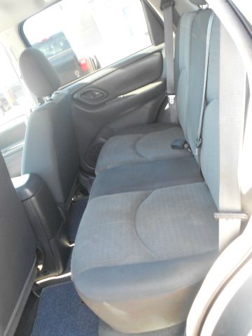 Mazda Tribute 2006 photo 2