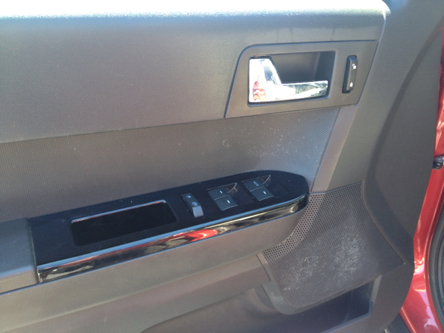 Mazda Tribute 2008 photo 2