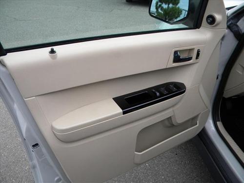 Mazda Tribute 2008 photo 2