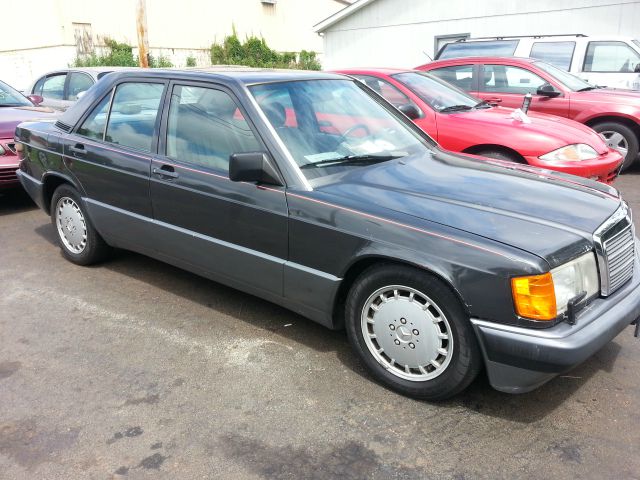 Mercedes-Benz 190 1990 photo 2