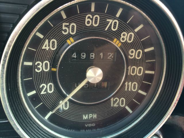 Mercedes-Benz 230 1976 photo 4