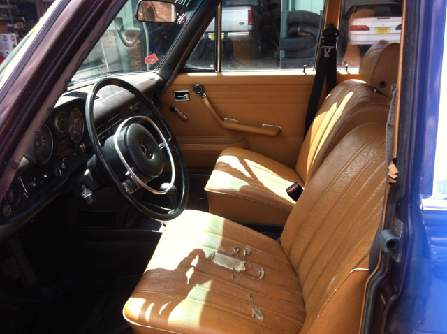 Mercedes-Benz 240 LT AWD 3K Sedan