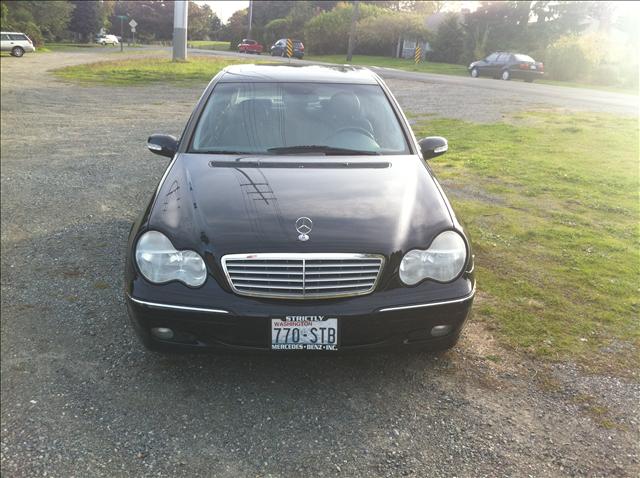 Mercedes-Benz 240 2001 photo 4