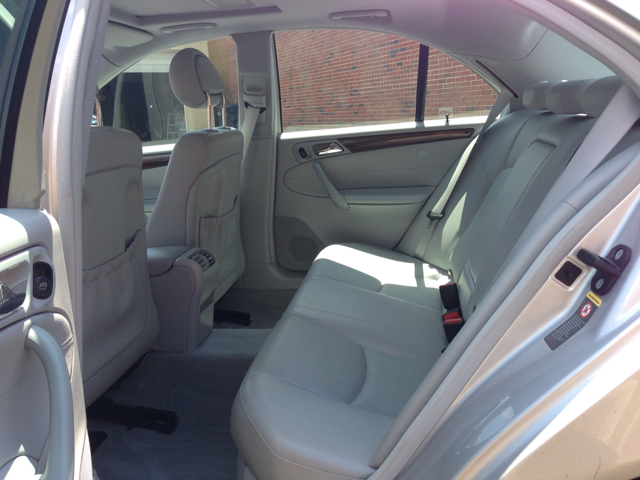 Mercedes-Benz 240 2002 photo 1