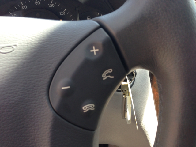 Mercedes-Benz 240 2002 photo 11