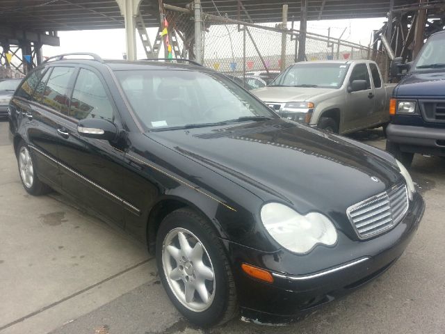 Mercedes-Benz 240 2004 photo 2