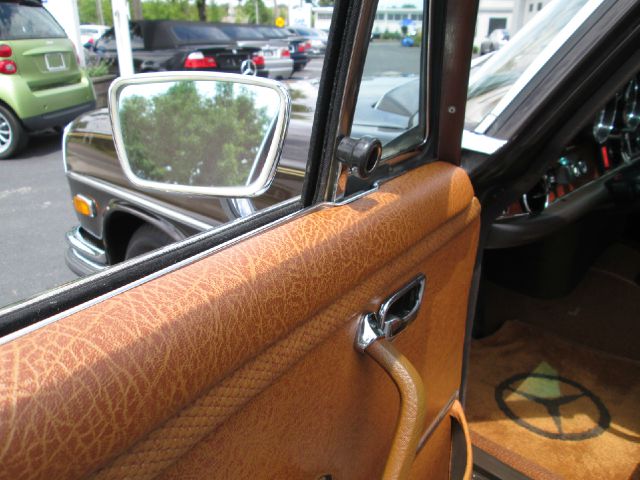 Mercedes-Benz 280 1973 photo 25