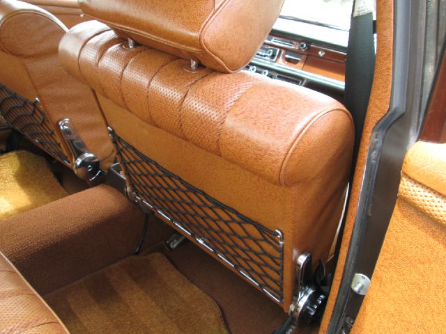 Mercedes-Benz 280 1973 photo 26