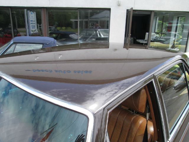 Mercedes-Benz 280 1973 photo 27