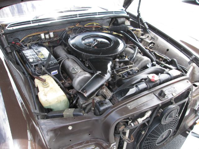 Mercedes-Benz 280 1973 photo 29