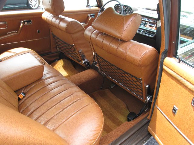 Mercedes-Benz 280 1973 photo 38