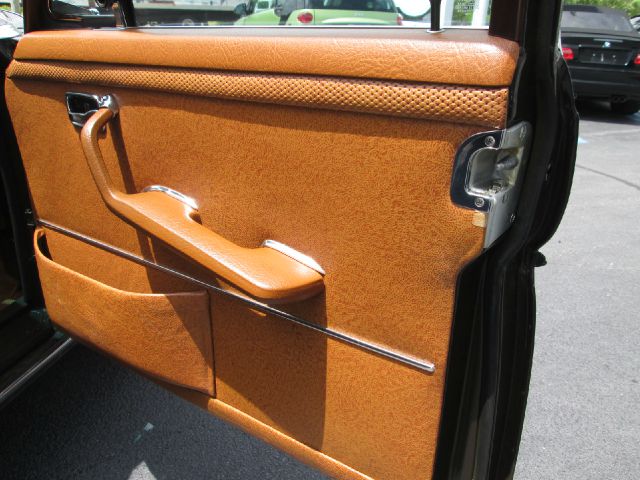 Mercedes-Benz 280 1973 photo 41