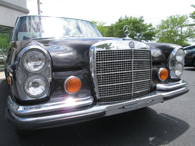Mercedes-Benz 280 1973 photo 43