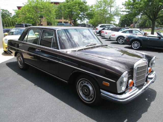 Mercedes-Benz 280 1973 photo 44