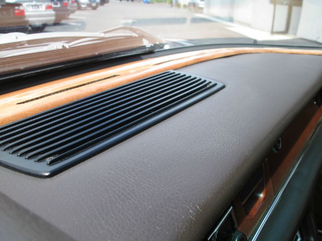 Mercedes-Benz 280 1973 photo 48