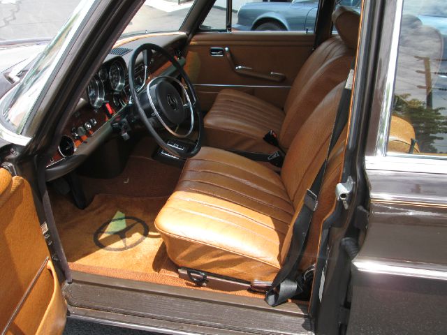 Mercedes-Benz 280 1973 photo 53