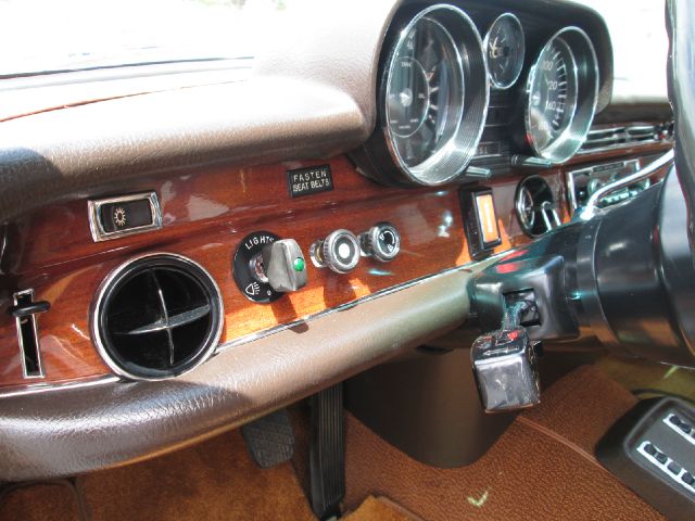 Mercedes-Benz 280 1973 photo 6