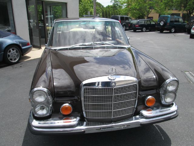 Mercedes-Benz 280 1973 photo 62