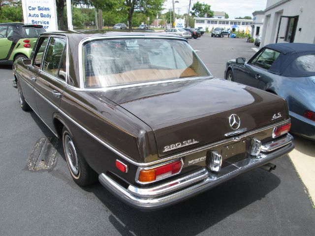 Mercedes-Benz 280 1973 photo 63