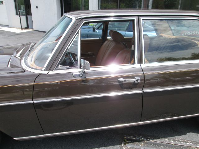Mercedes-Benz 280 1973 photo 7