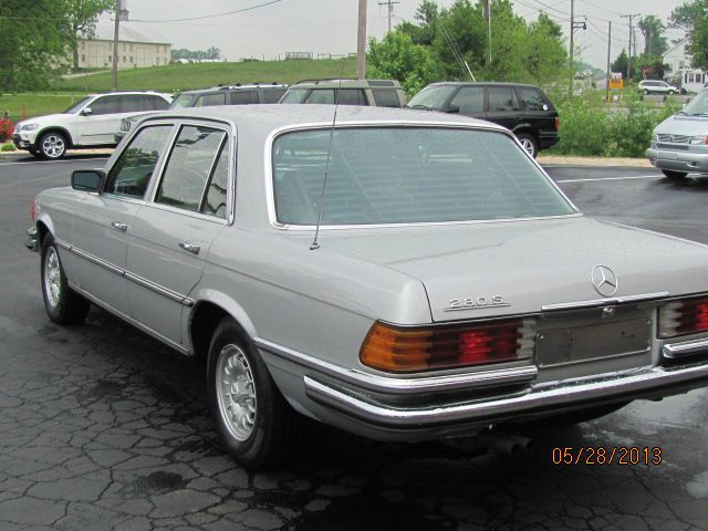 Mercedes-Benz 280 1979 photo 7