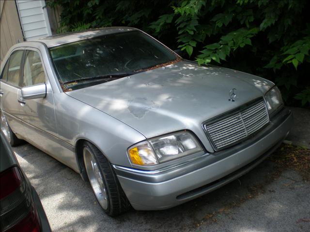 Mercedes-Benz 280 1994 photo 1