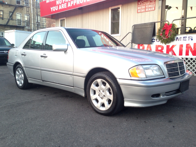 Mercedes-Benz 280 2000 photo 2