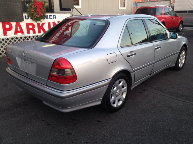 Mercedes-Benz 280 2000 photo 3