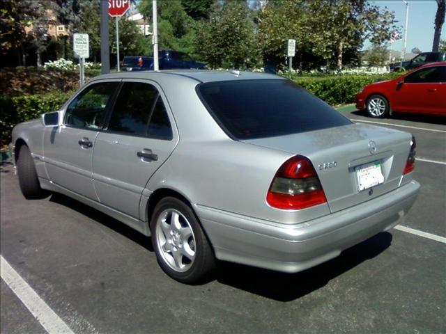 Mercedes-Benz 280 2000 photo 1