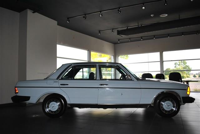 Mercedes-Benz 280E 1978 photo 1