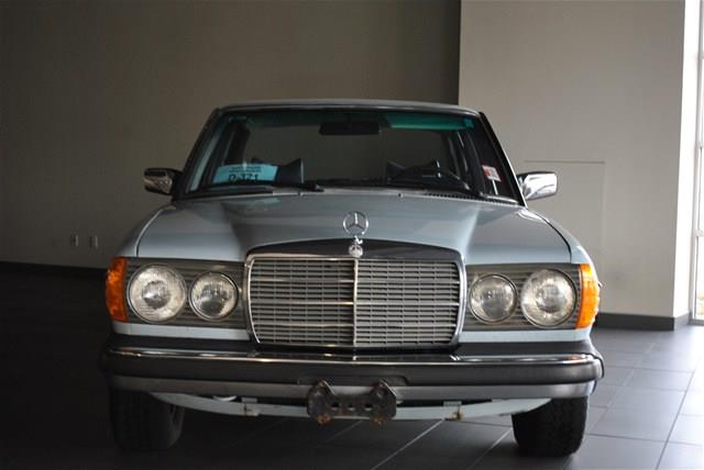 Mercedes-Benz 280E 1978 photo 3