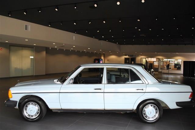 Mercedes-Benz 280E 1978 photo 4