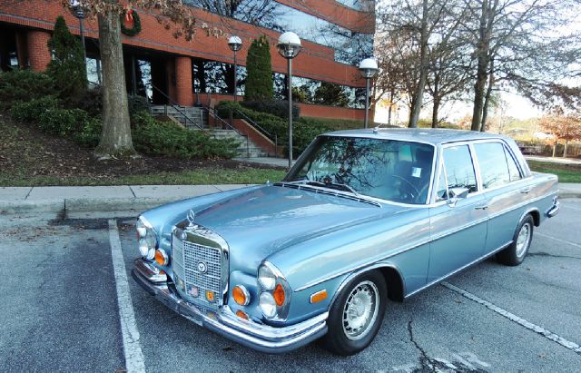 Mercedes-Benz 300 1968 photo 1